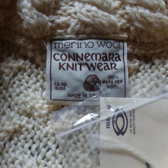 NWT 100% Merino Wool Cardigan by Connemara - Picture 8 of 8